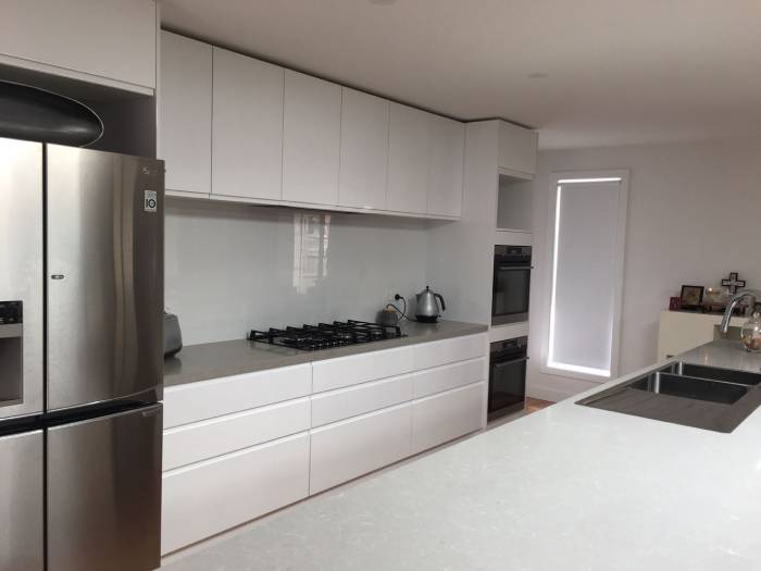 kitchen cabinet makers in Oakleigh